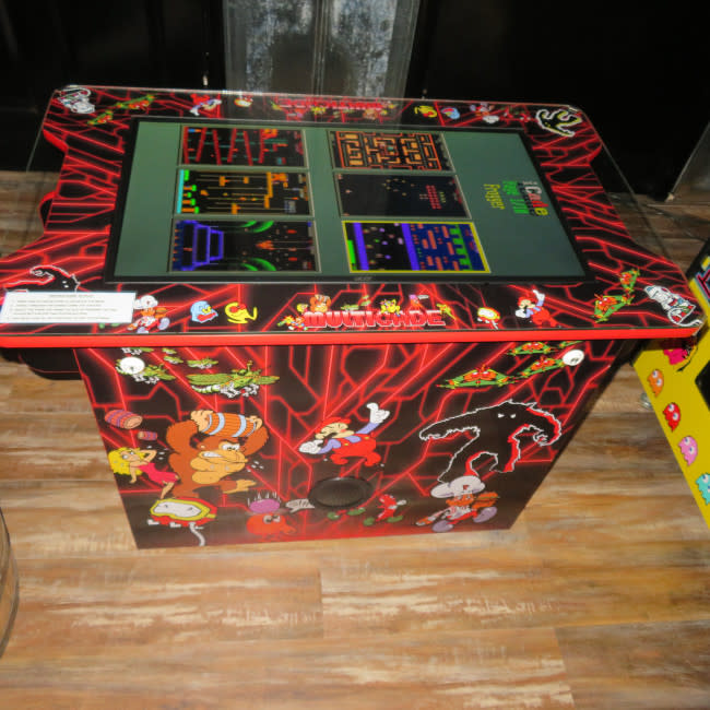 2 Sided Cocktail Table 60 Retro Games With 32" Monitor